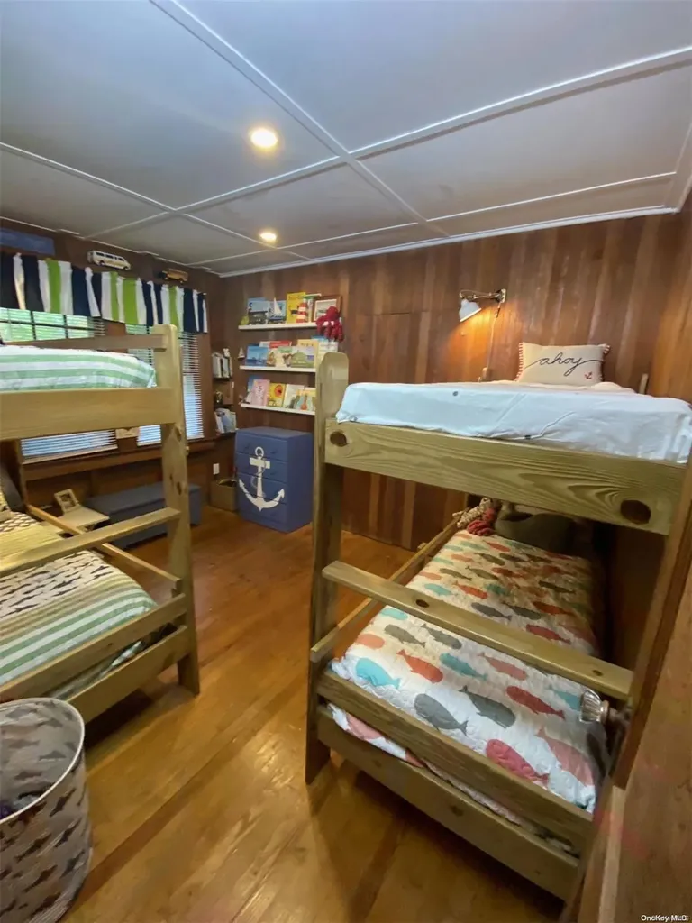 876 Evergreen Walk Ocean Beach NY 11770