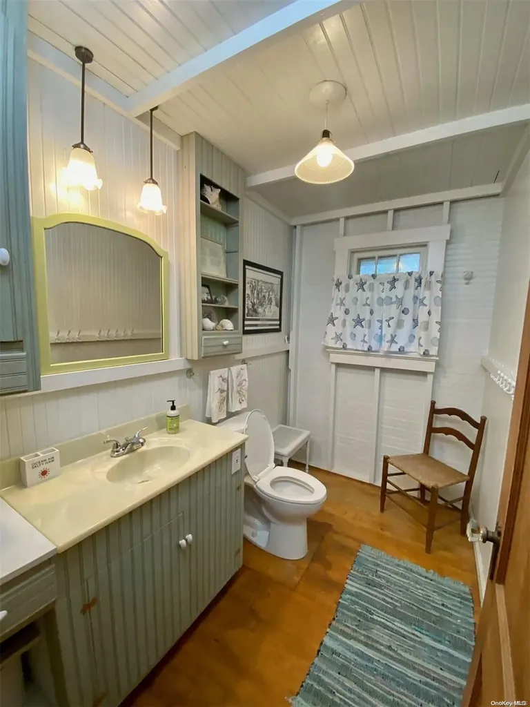 876 Evergreen Walk Ocean Beach NY 11770
