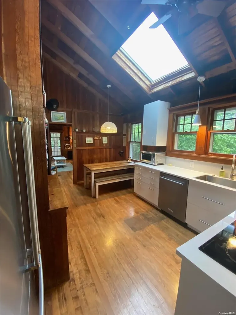 876 Evergreen Walk Ocean Beach NY 11770