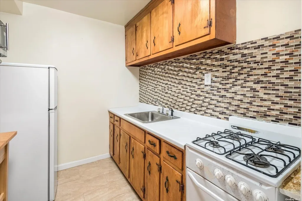 65-15 38th Avenue Woodside NY 11377