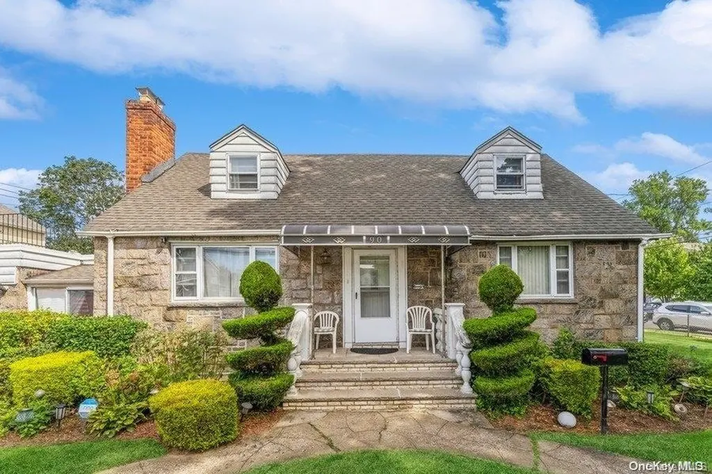 90 Oliver Avenue Valley Stream NY 11580