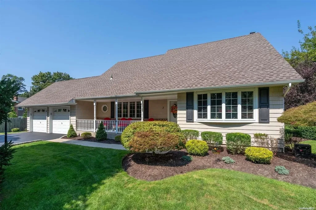 3 Prince Charming Road Nesconset NY 11767