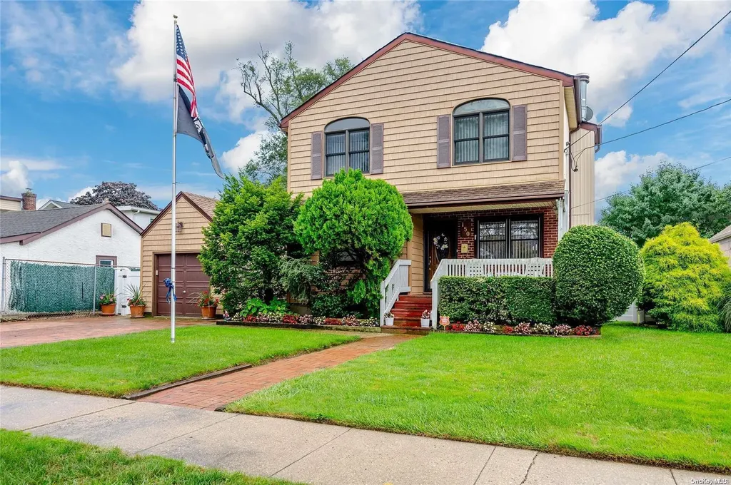 150 Fairview Avenue Oceanside NY 11572