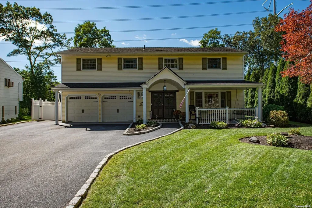 34 Sioux Drive Commack NY 11725