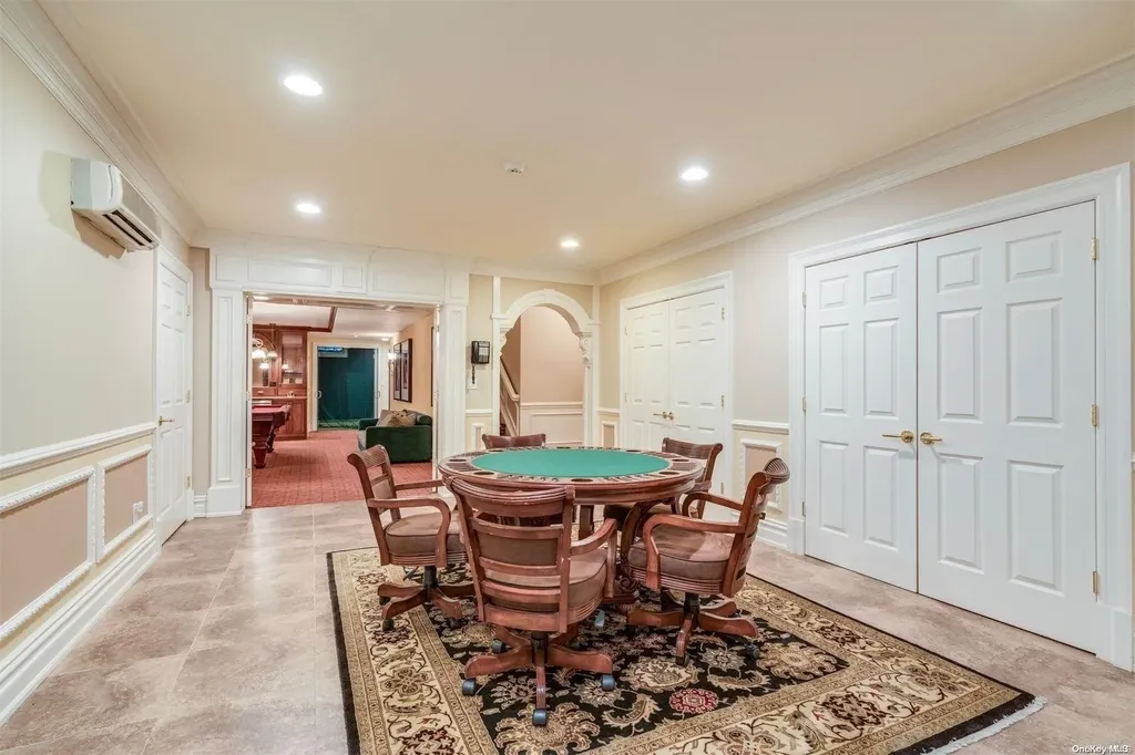 88 Walter Lane Manhasset NY 11030