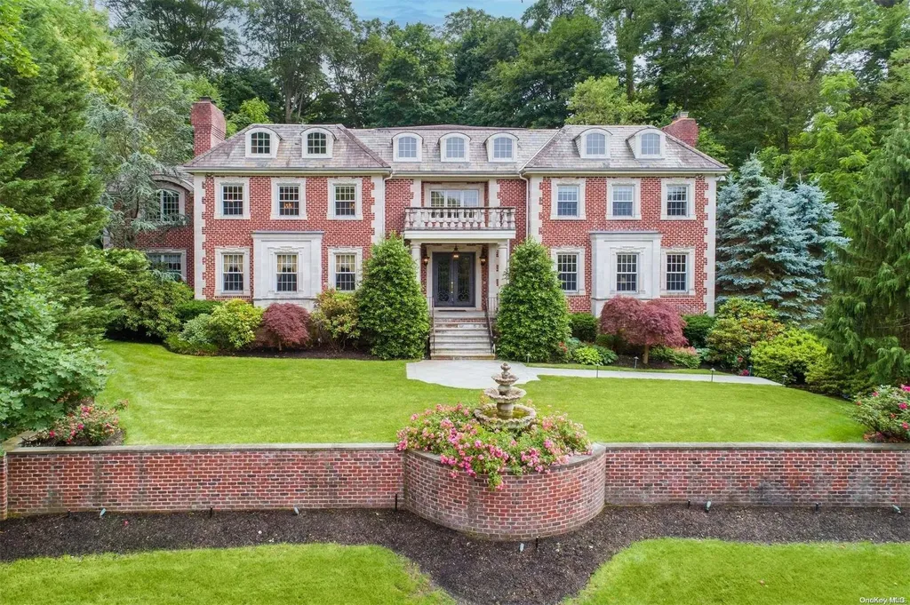 88 Walter Lane Manhasset NY 11030