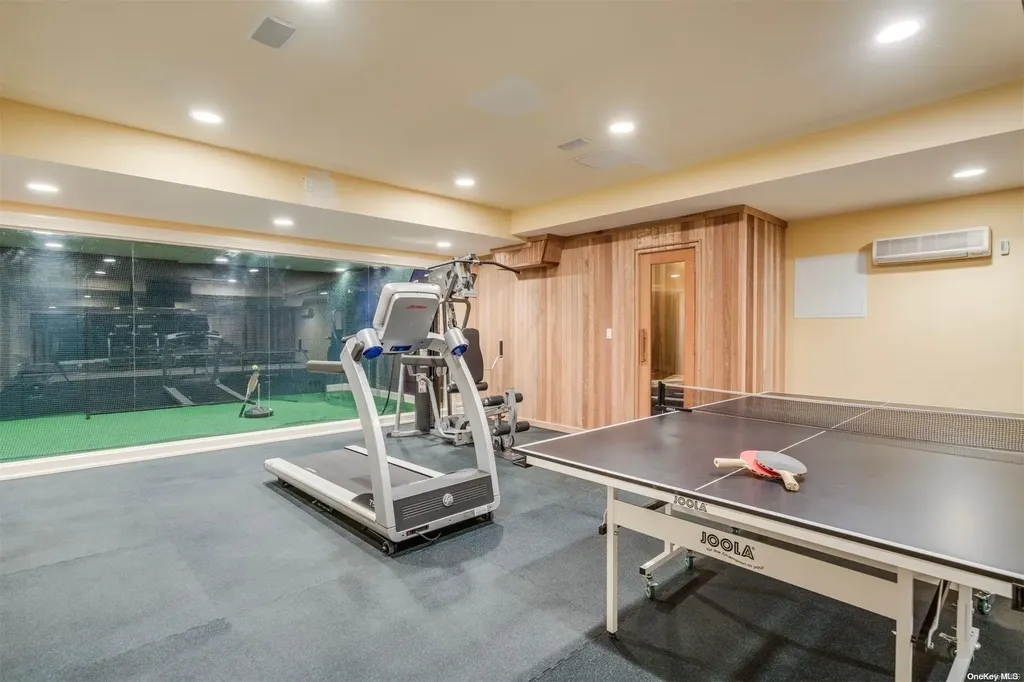 88 Walter Lane Manhasset NY 11030