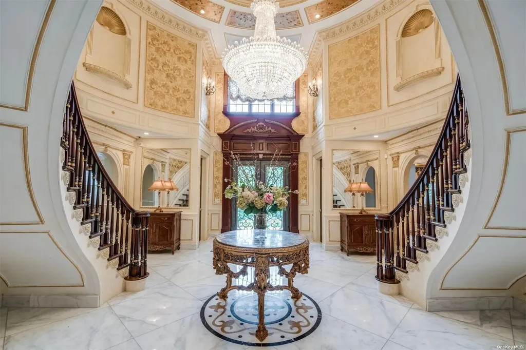 88 Walter Lane Manhasset NY 11030