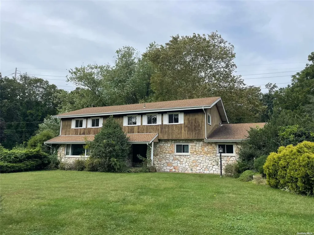 37 Grayon Drive Dix Hills NY 11746