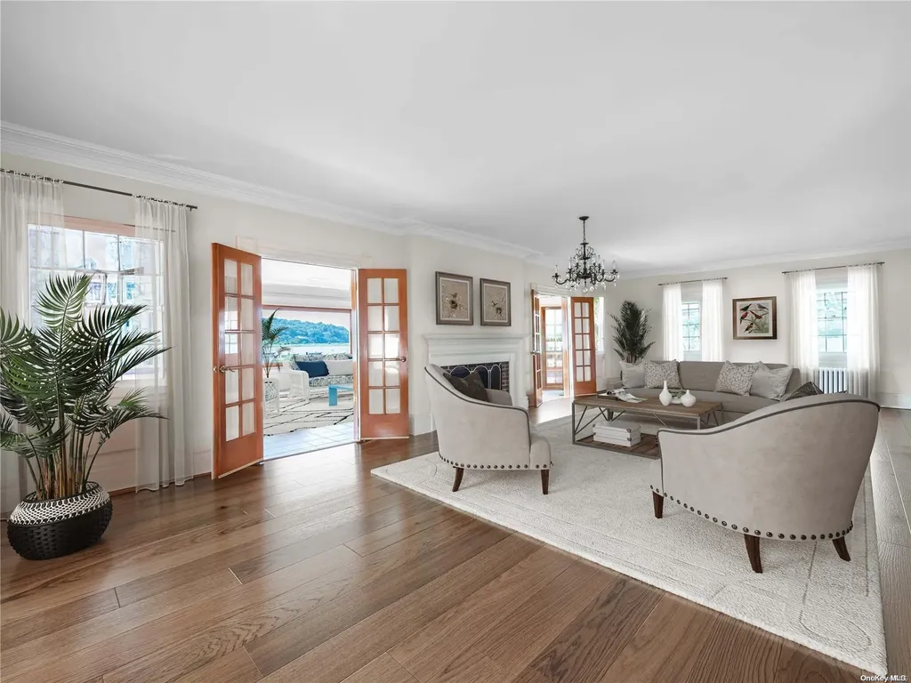 128 Harbor Road Cold Spring Harbor NY 11724
