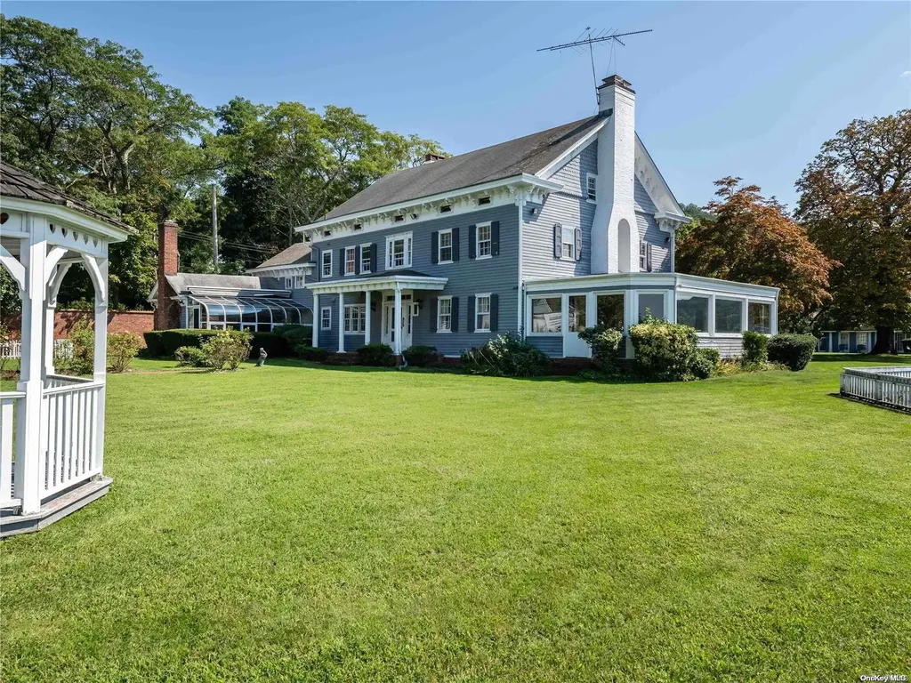 128 Harbor Road Cold Spring Harbor NY 11724