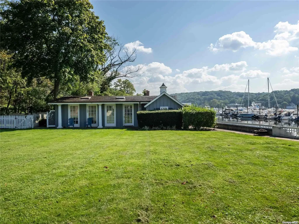 128 Harbor Road Cold Spring Harbor NY 11724