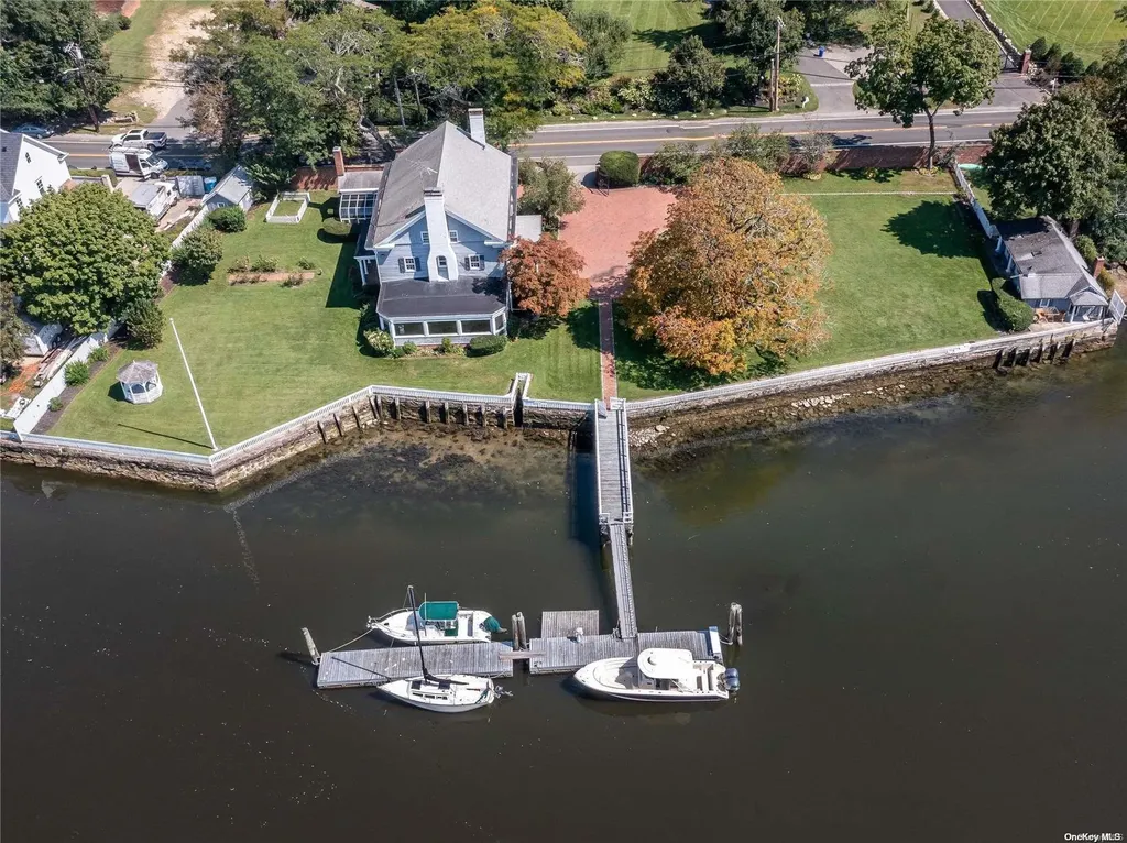128 Harbor Road Cold Spring Harbor NY 11724