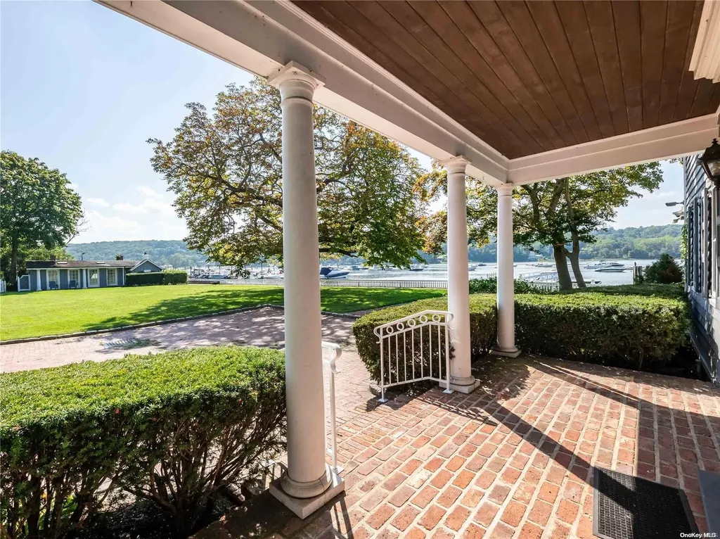128 Harbor Road Cold Spring Harbor NY 11724