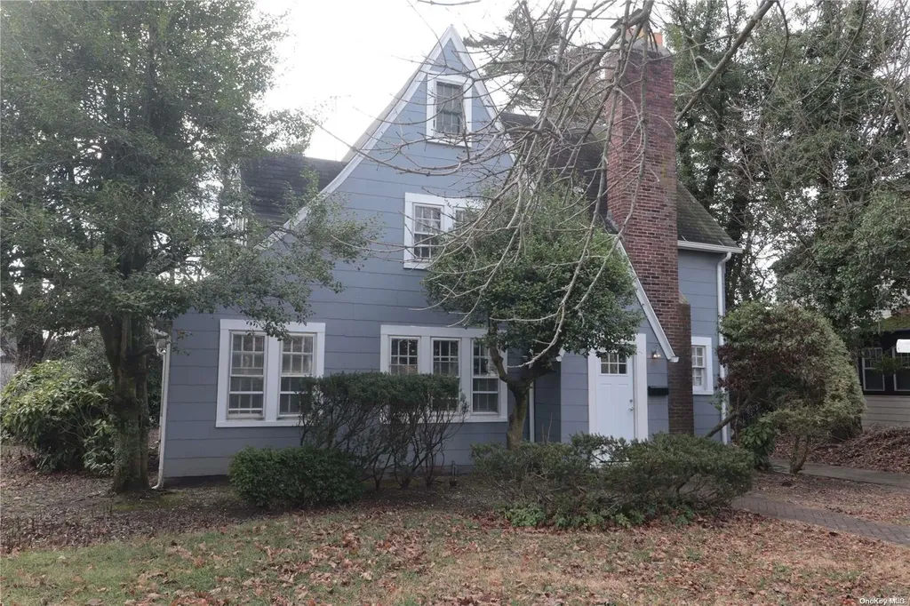 73 Princeton Avenue Hewlett NY 11557