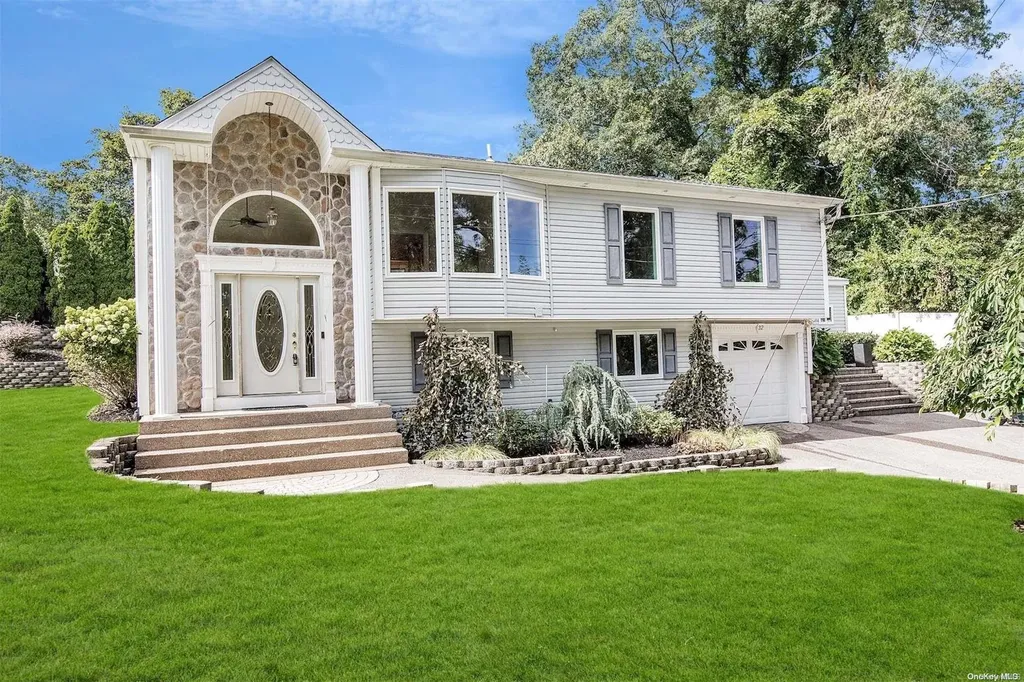 32 Locust Drive Rocky Point NY 11778