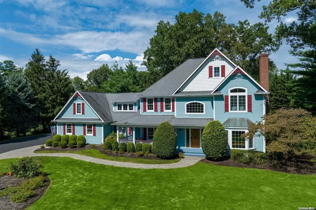 10 Watch Way Lloyd Harbor NY 11743