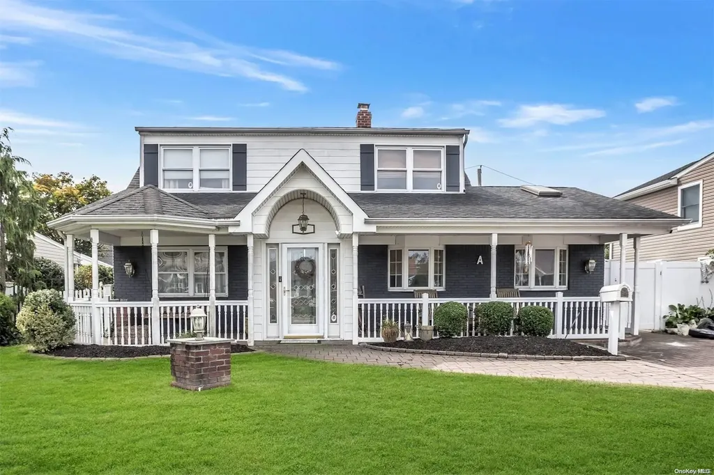 36 Cooper Lane Levittown NY 11756