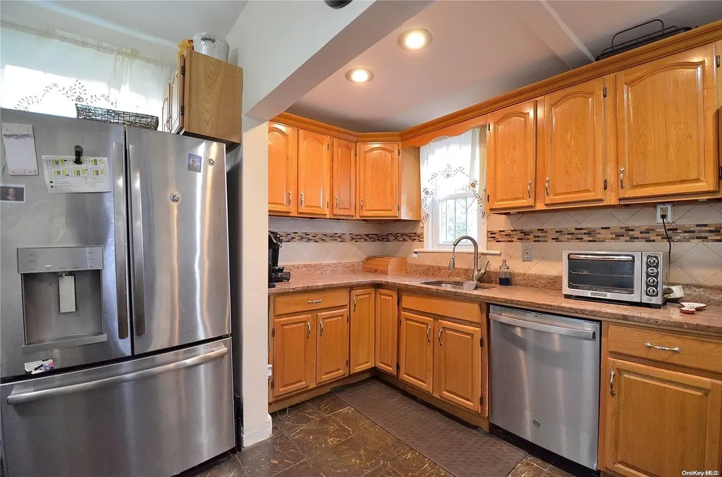 137 Independence Avenue Freeport NY 11520