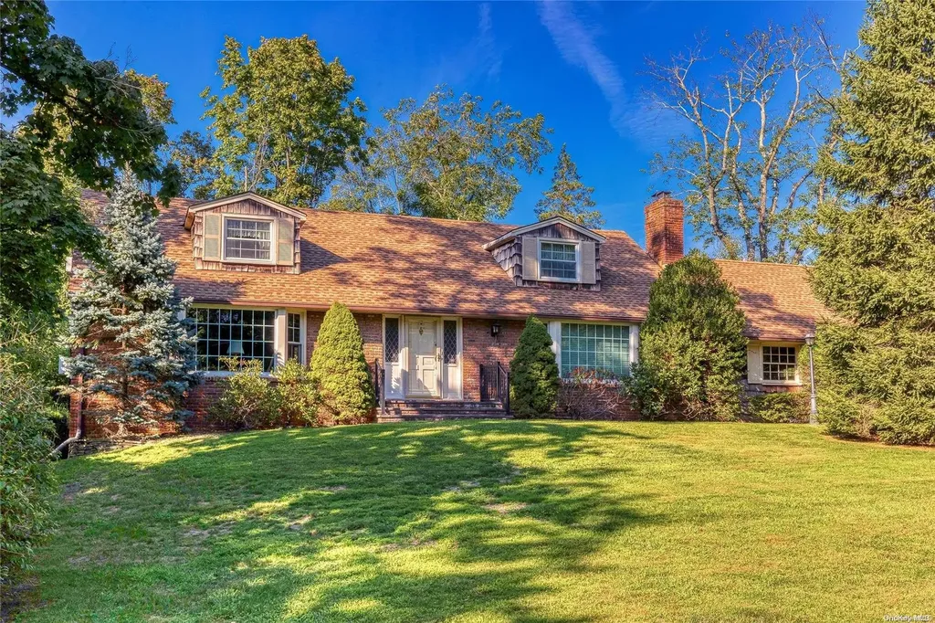 145 Maple Hill Road Huntington NY 11743