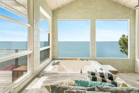 72 Bay Walk Fire Island Pines NY 11782