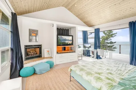 72 Bay Walk Fire Island Pines NY 11782