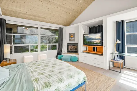 72 Bay Walk Fire Island Pines NY 11782