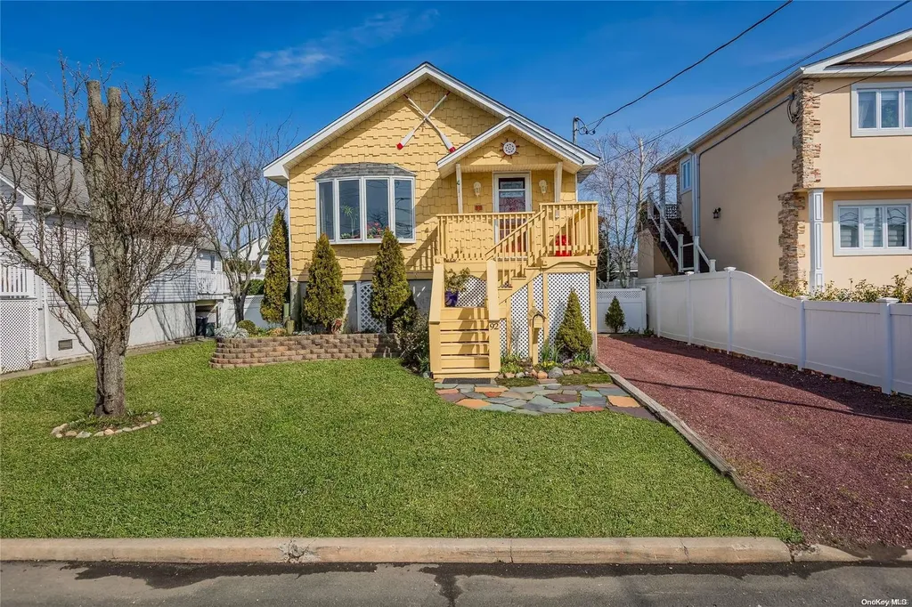 92 Shore Road Lindenhurst NY 11757