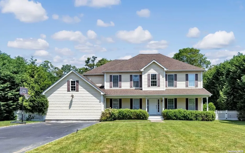 22 Fortune Cookie Lane Hampton Bays NY 11946