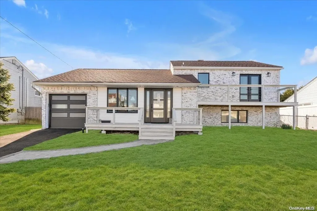 12 Dolphin Drive Massapequa NY 11758