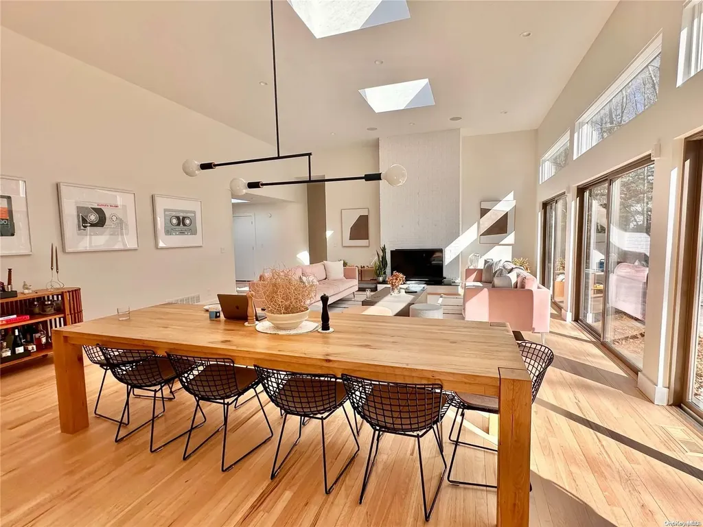 8 Deer Path Quogue NY 11959