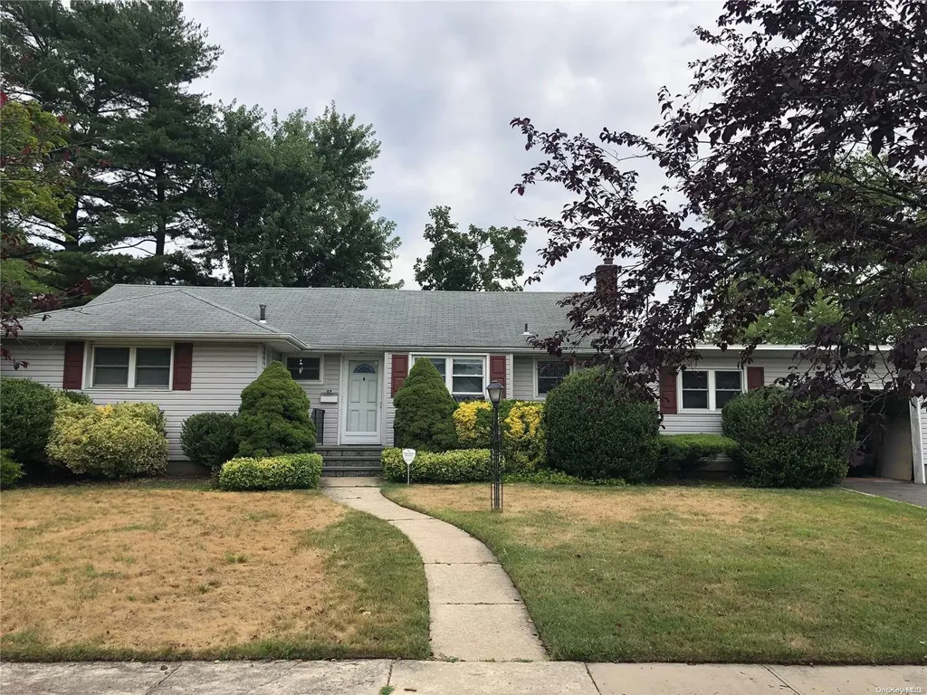 27 Chadwick Road Syosset NY 11791