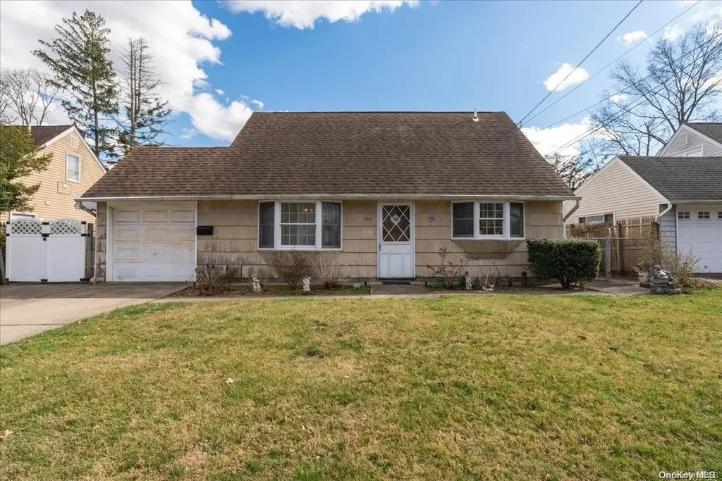 102 Cold Spring Road Syosset NY 11791