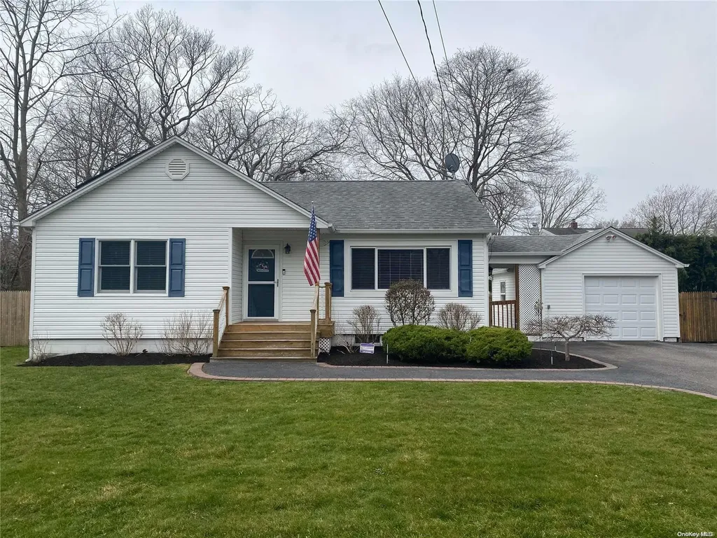 212 Orchid Drive Mastic Beach NY 11951