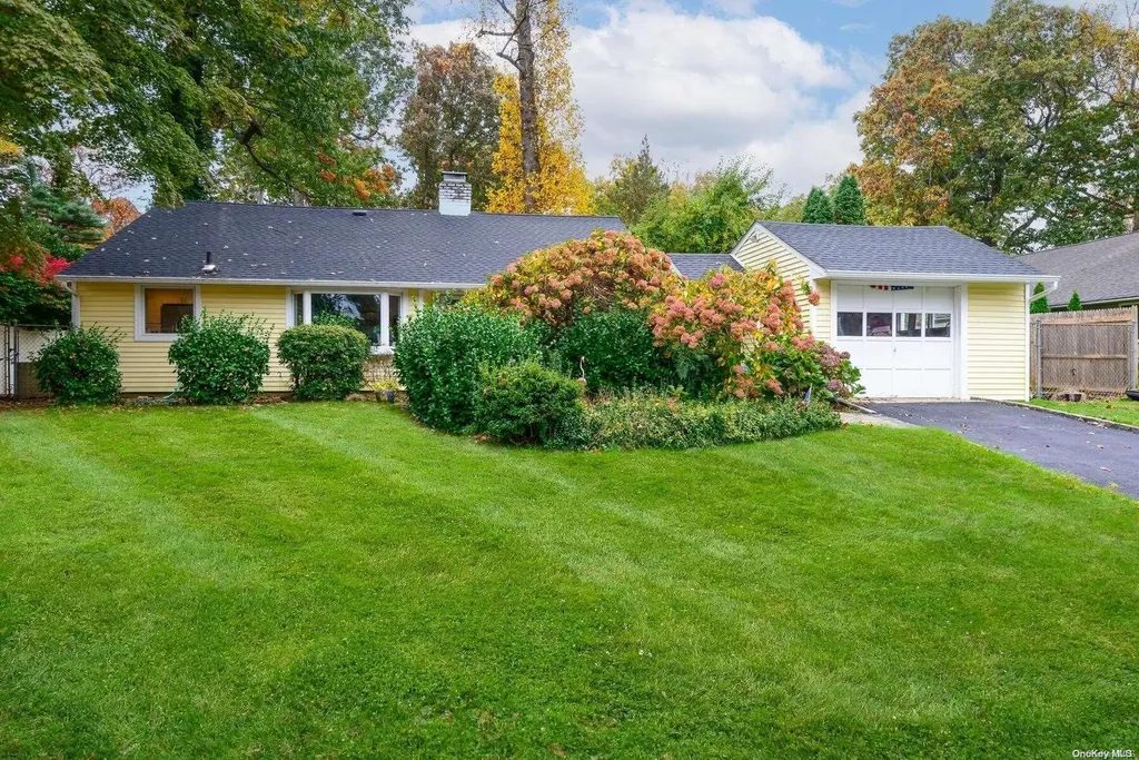 7 Hemlock Lane Glen Cove NY 11542