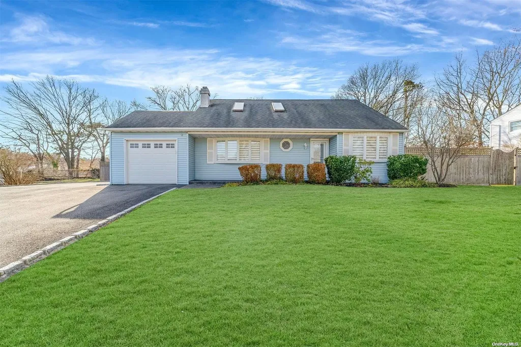 72 Richmond Avenue Patchogue NY 11772