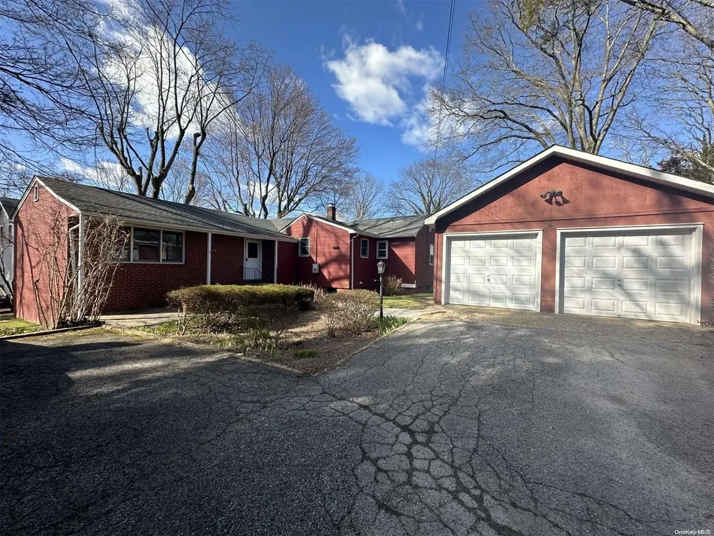 14 Maple Street Glen Head NY 11545