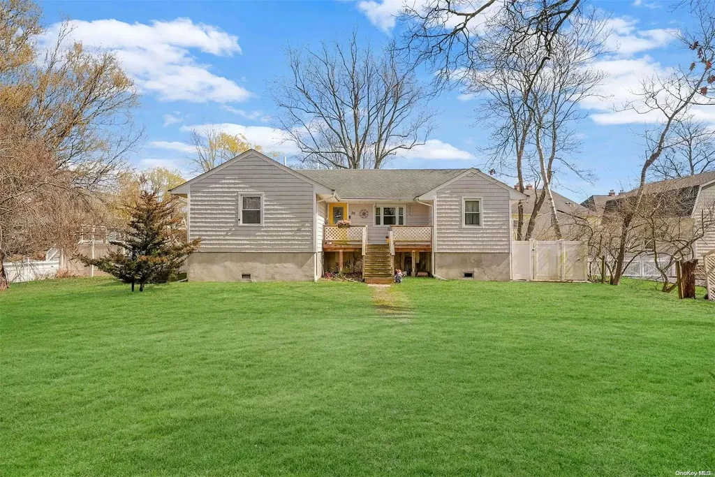 29 Furman Lane Patchogue NY 11772