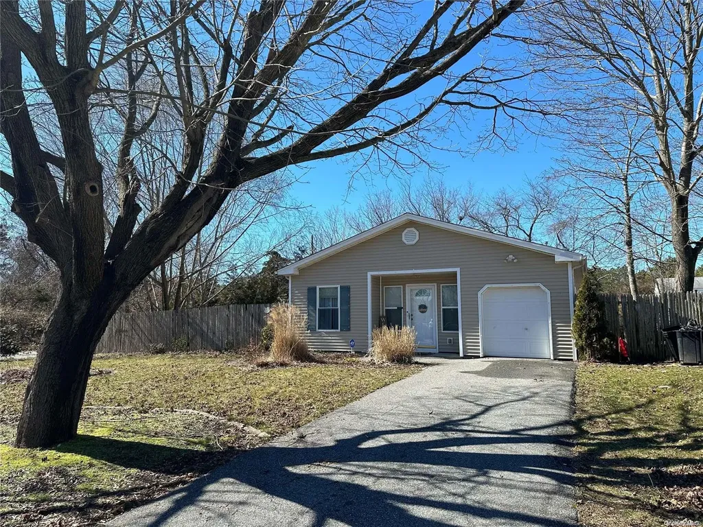 902 Taylor Avenue East Patchogue NY 11772