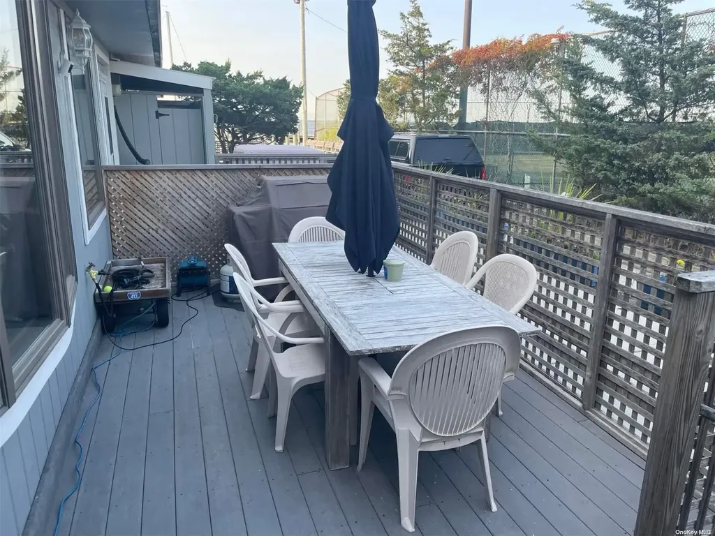 7 Dehnhoff Walk Ocean Beach NY 11770