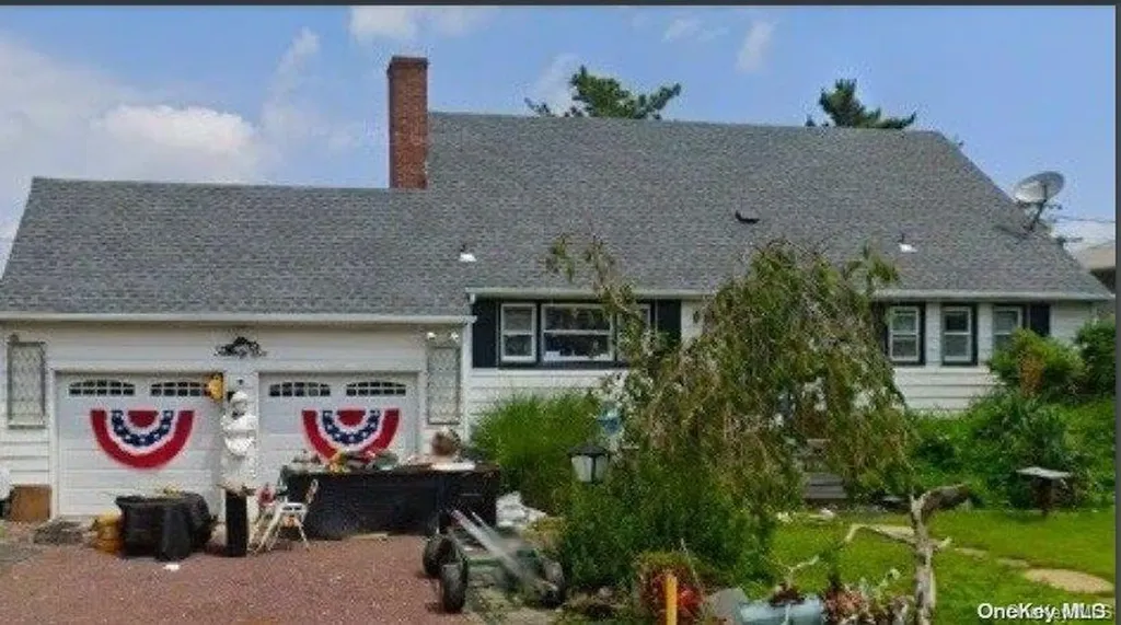 26 W 4th Street Freeport NY 11520