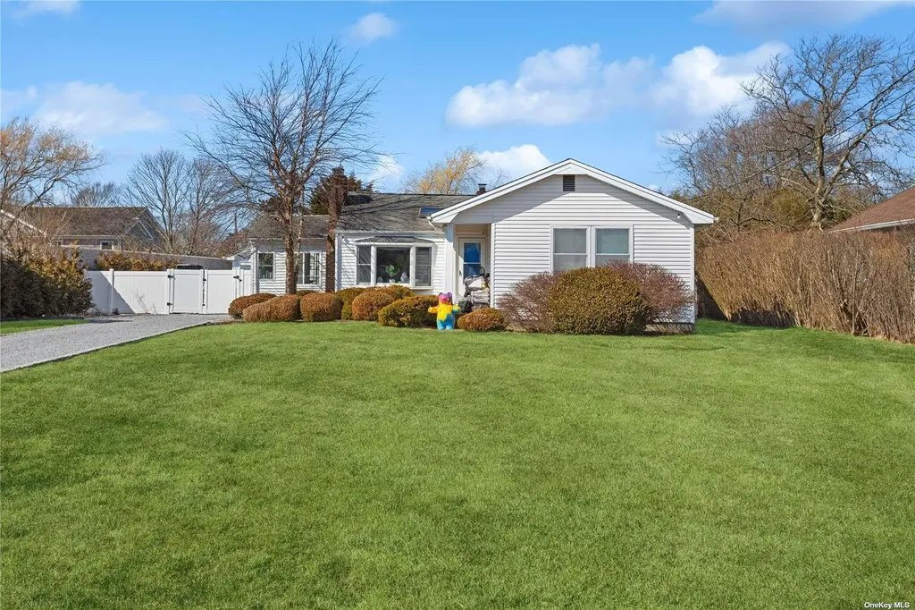 66 Library Avenue Westhampton Beach NY 11978