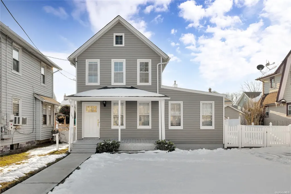 160 Rocklyn Avenue Lynbrook NY 11563
