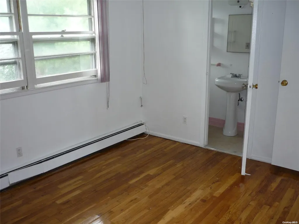1449 Grand Avenue North Baldwin NY 11510