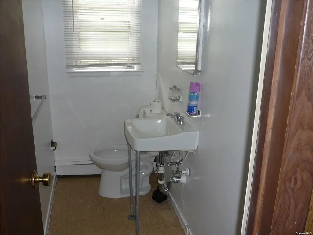 1449 Grand Avenue North Baldwin NY 11510