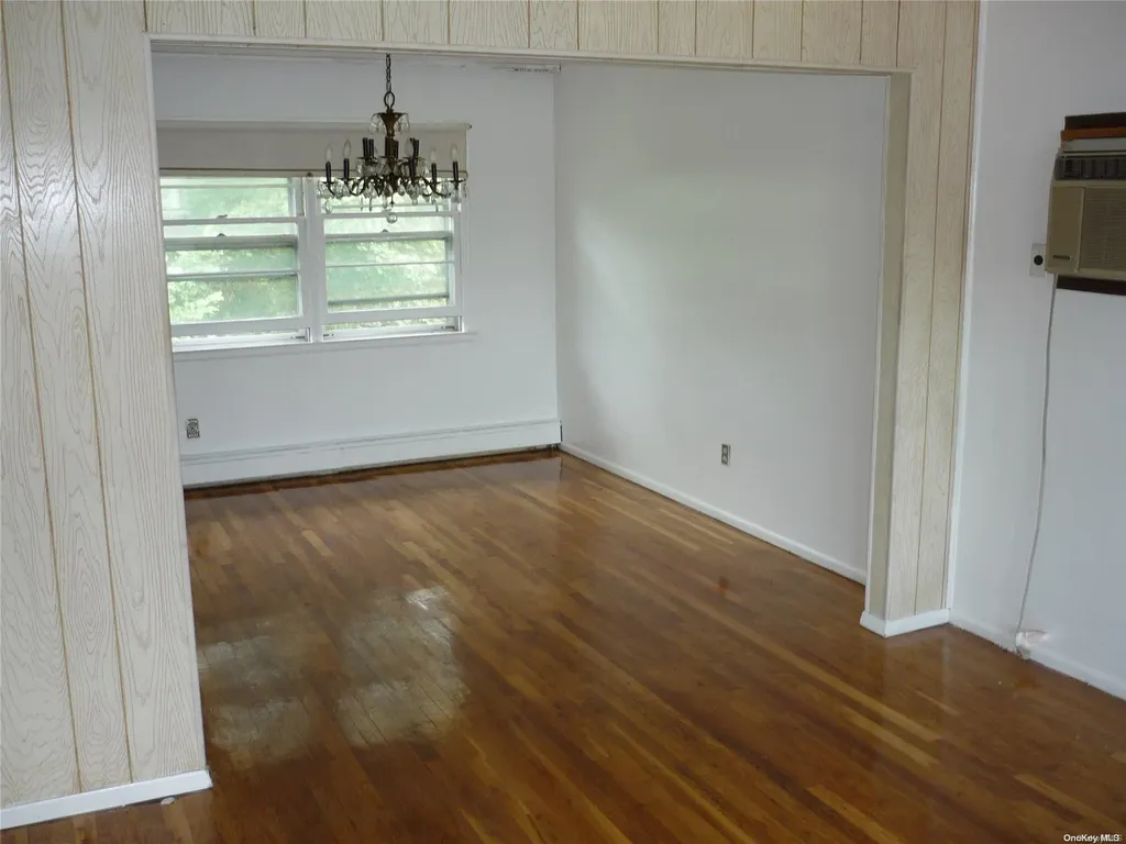 1449 Grand Avenue North Baldwin NY 11510