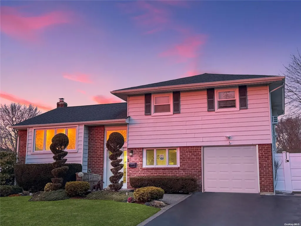 4 Michael Drive Old Bethpage NY 11804