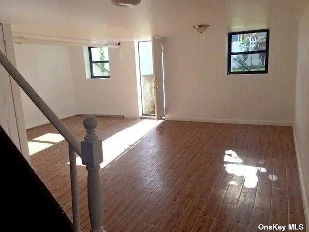 68-12 60th Road Maspeth NY 11378