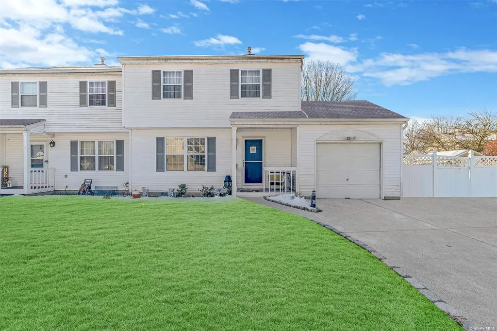 9 Elm Street Central Islip NY 11722