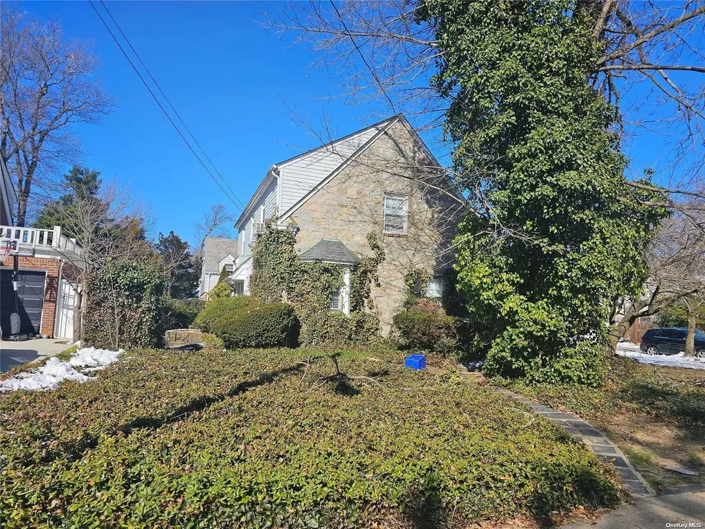151 New York Avenue Freeport NY 11520